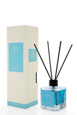DOCKS Raumduft Diffuser mit Stäbchen – Verschiedene Düfte zur Wahl, 110ml Blaues Eis – Geschenk Klassiker | Büro Stil